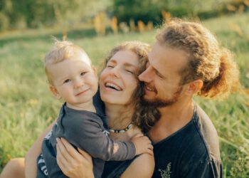 Bliskość emocjonalna z dzieckiem